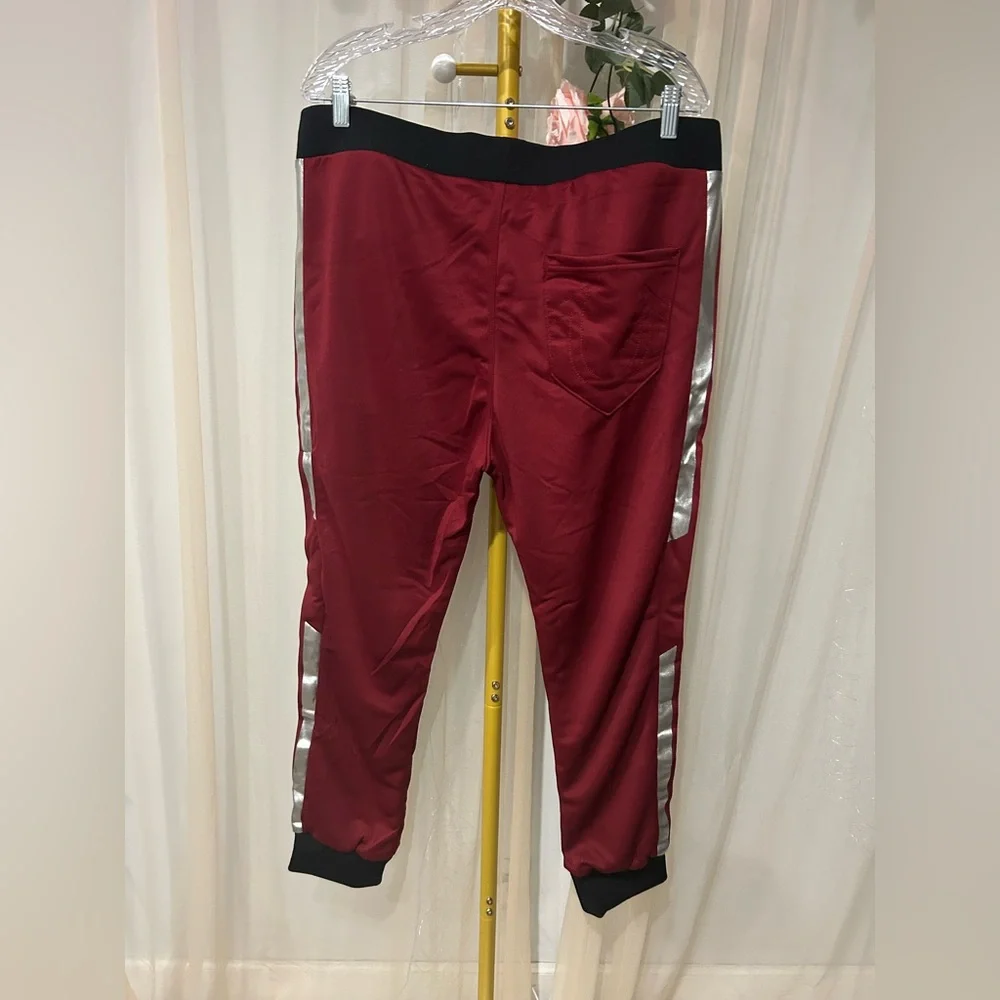 True Religion Mens Racer Jogger Pants Oxblood Silver Stripe L NWT